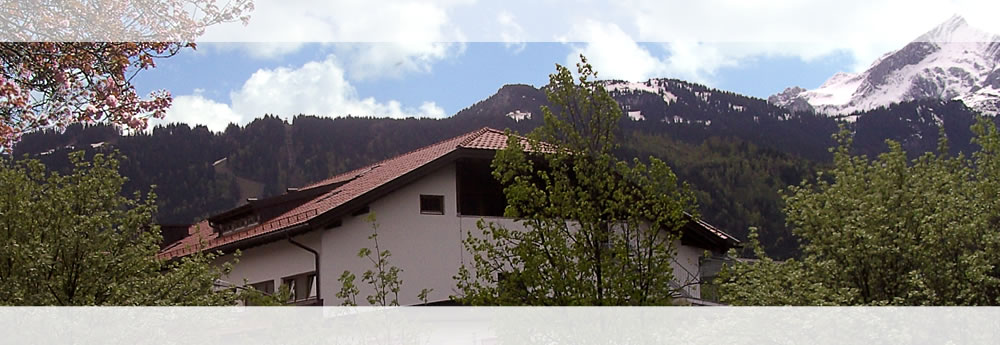 Blick auf die Alpspitze und die Waxensteine in Garmisch-Partenkirchen